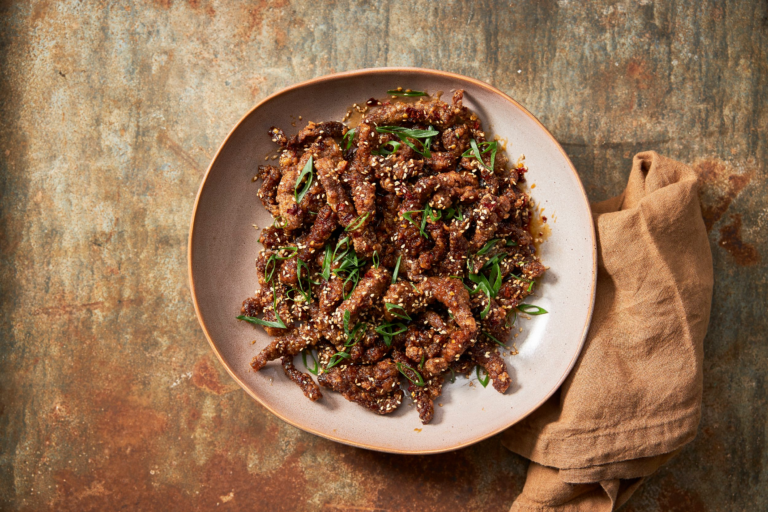 HOW TO MAKE SWEET AND SPICY BEEF STIR-FRY